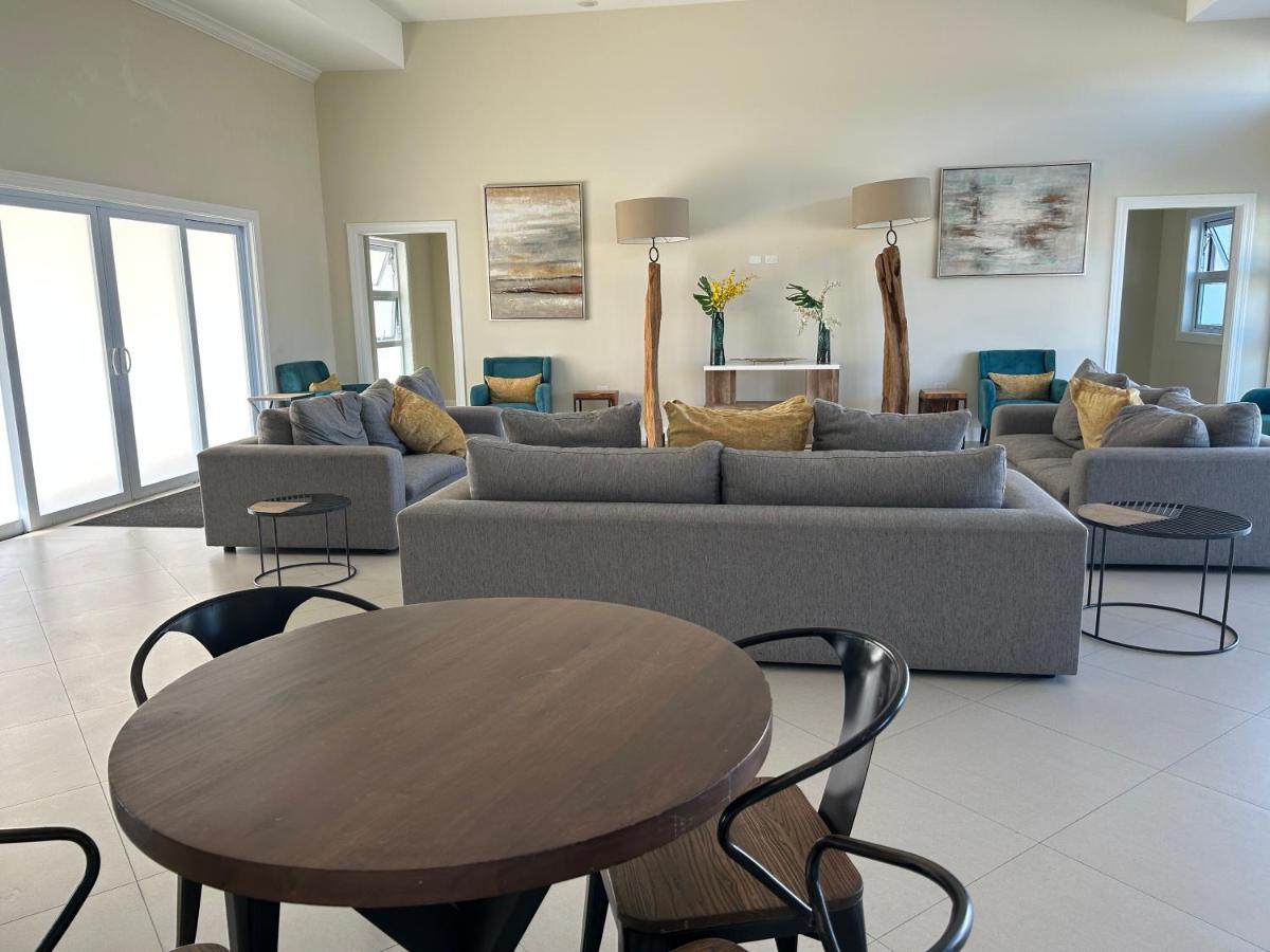Seamist Villa @Oceanpointe Lucea Comfy 2Br W/Pool Gym & Parking Eksteriør bilde