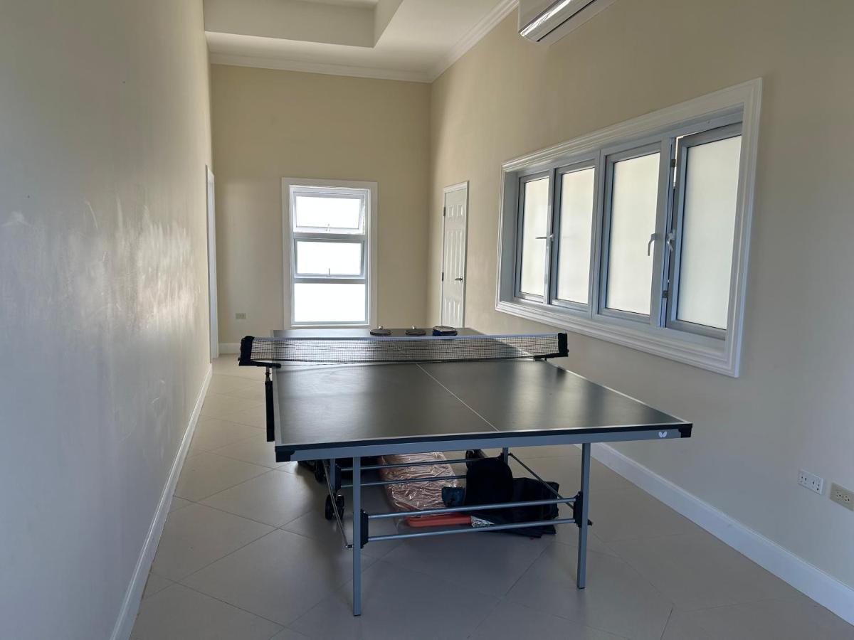 Seamist Villa @Oceanpointe Lucea Comfy 2Br W/Pool Gym & Parking Eksteriør bilde