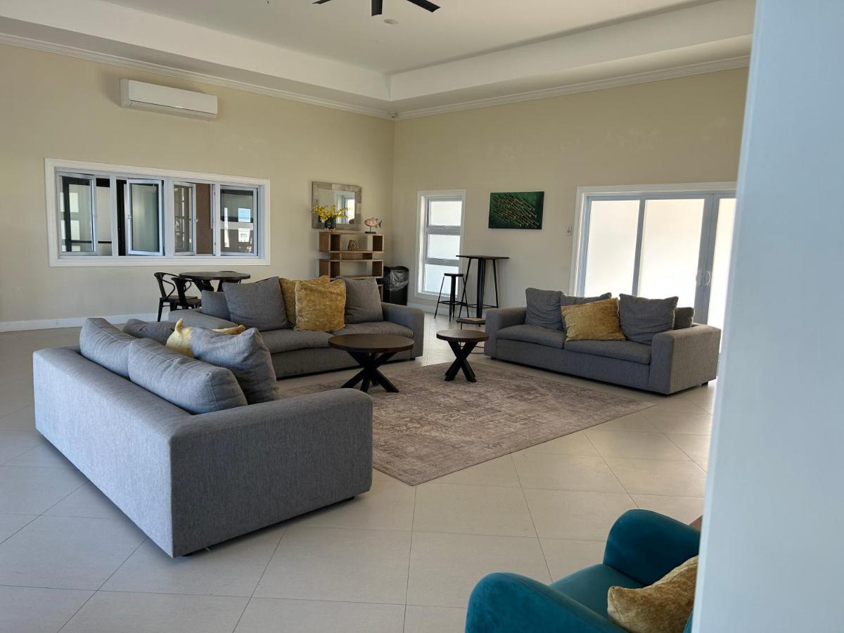 Seamist Villa @Oceanpointe Lucea Comfy 2Br W/Pool Gym & Parking Eksteriør bilde
