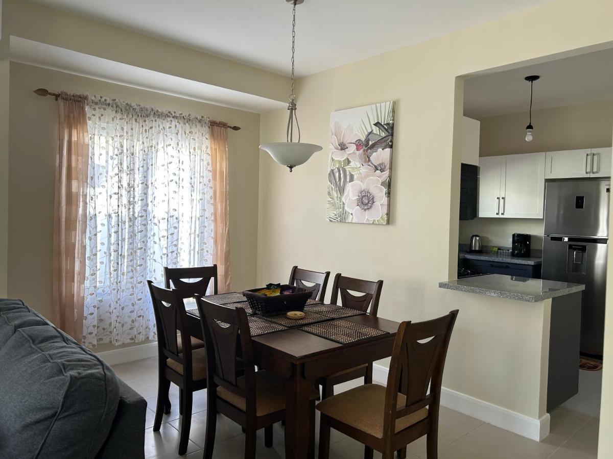 Seamist Villa @Oceanpointe Lucea Comfy 2Br W/Pool Gym & Parking Eksteriør bilde
